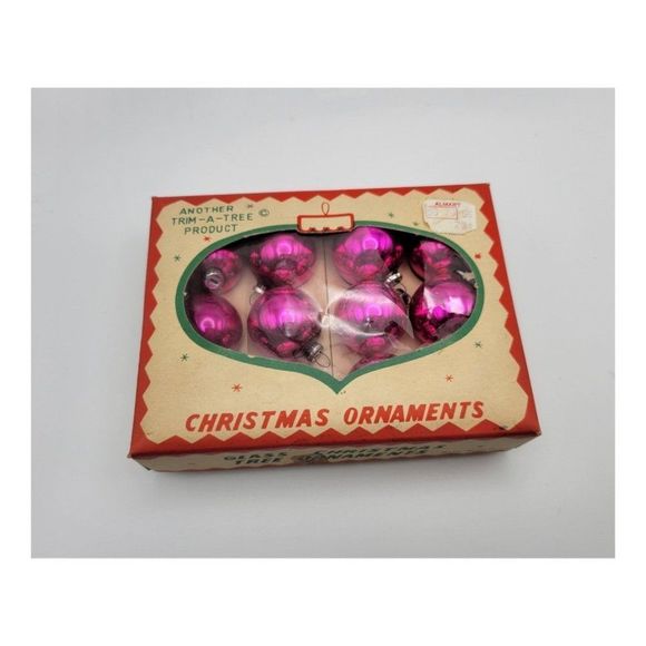 Vintage 1940's 1950's  Cerise Glass Christmas Tree Ornaments - Picture 4 of 5